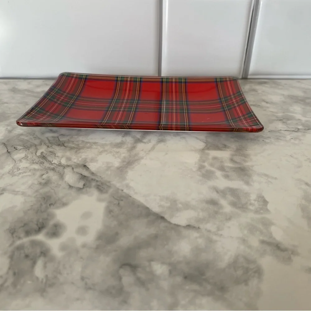 Red Plaid Decorative Soap Dish
